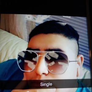 Meet your Posher, Issac